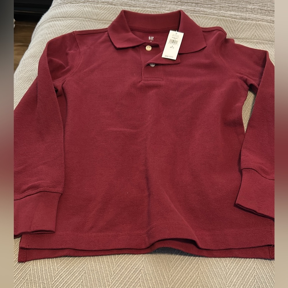 Gap burgandy long sleeve polo in size small (6/7). NWT